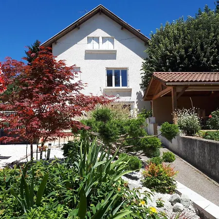 Les Arts Ont Bed & Breakfast La Cote-Saint-Andre